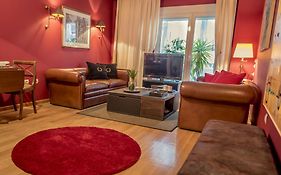 Elegant Supercentral Apartment